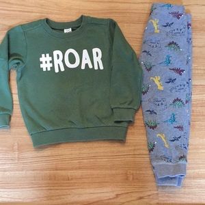 Carter’s 4T boys Dinosaur 2 piece sweat set